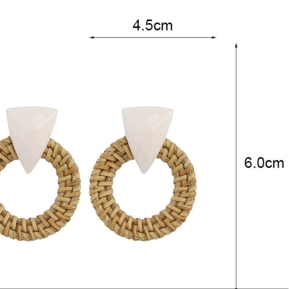 Handmade bamboo earrings - Picture 3 of 5